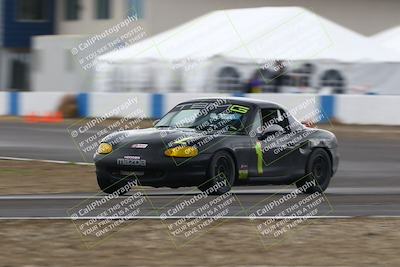 media/Nov-16-2025-CalClub SCCA (Sun) [[2975c16dfc]]/Group 4/Turn 1/